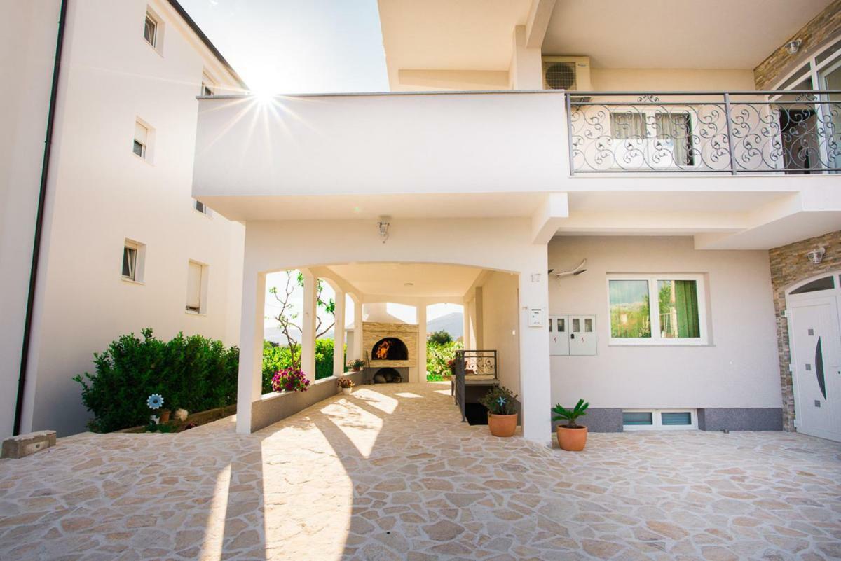 Apartments Cambio Kaštela المظهر الخارجي الصورة