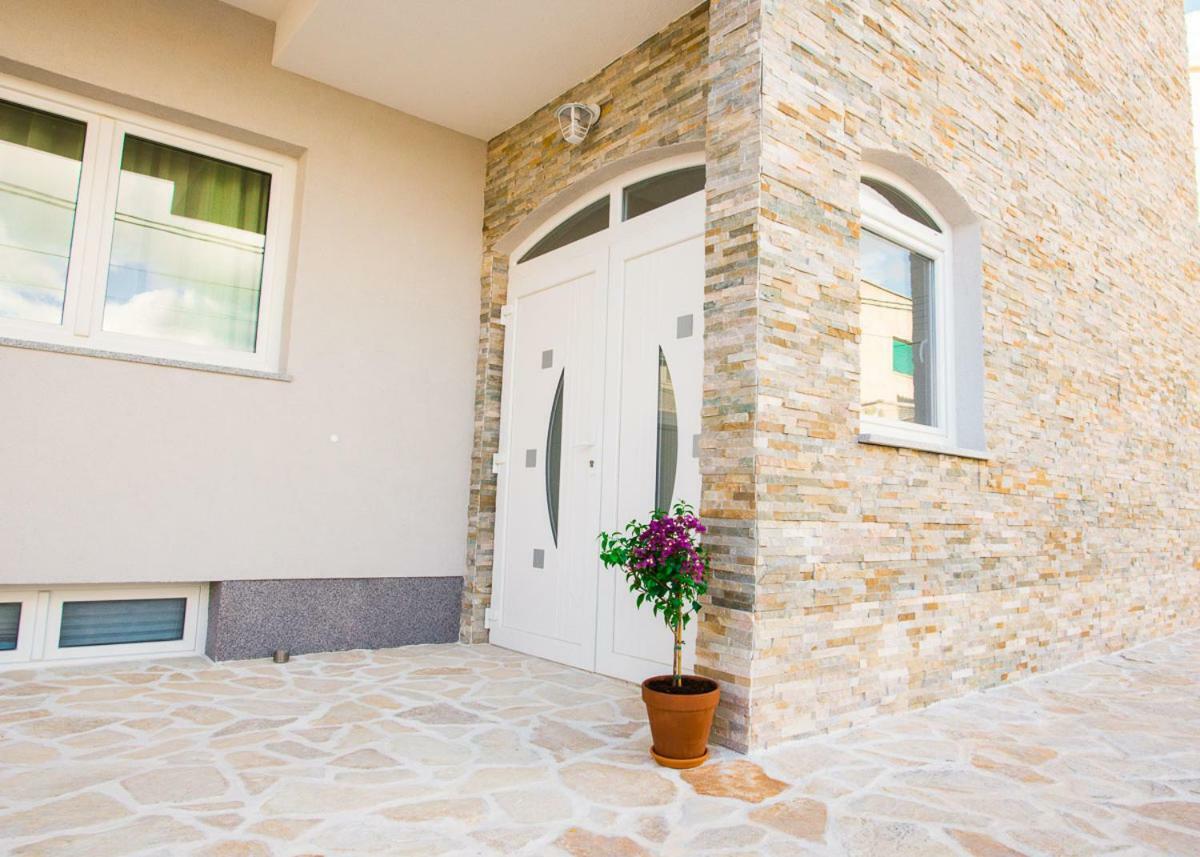Apartments Cambio Kaštela المظهر الخارجي الصورة