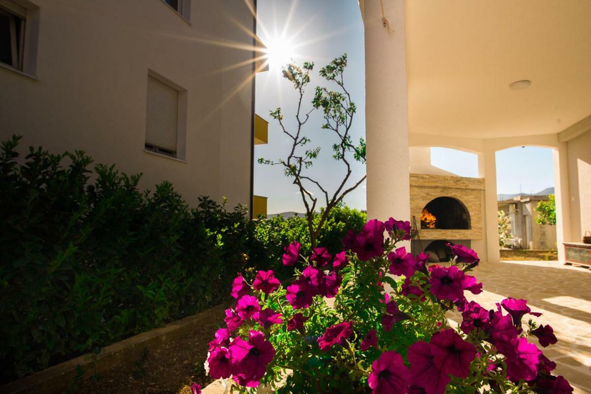Apartments Cambio Kaštela المظهر الخارجي الصورة