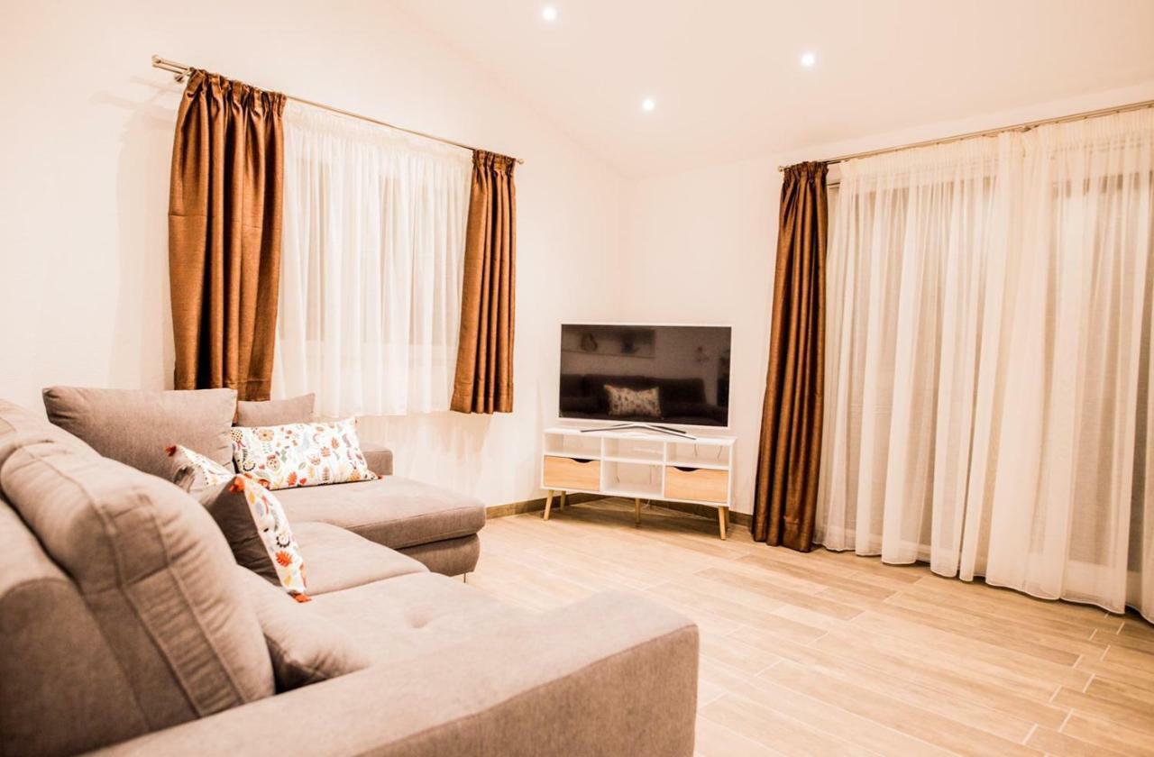 Apartments Cambio Kaštela المظهر الخارجي الصورة